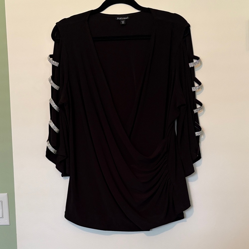 Roz & Ali Beautiful Special Occassion Top
with rhinestones on the sleeves.
